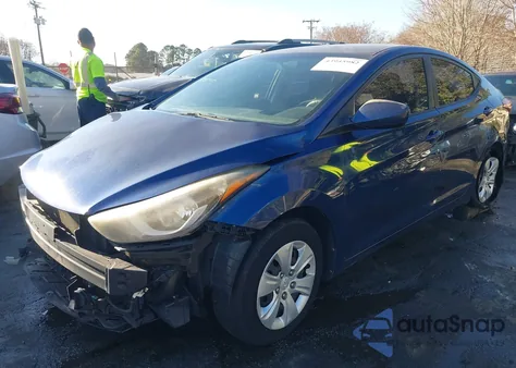 2016 Hyundai Elantra Se z USA, uszkodzony, nr VIN 5NPDH4AE0GH676862